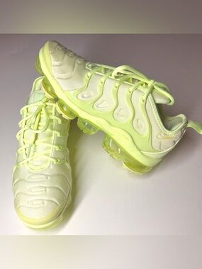 Nike Air Women’s VaporMax Plus "Barely Volt" Casual Sneakers Size- 8